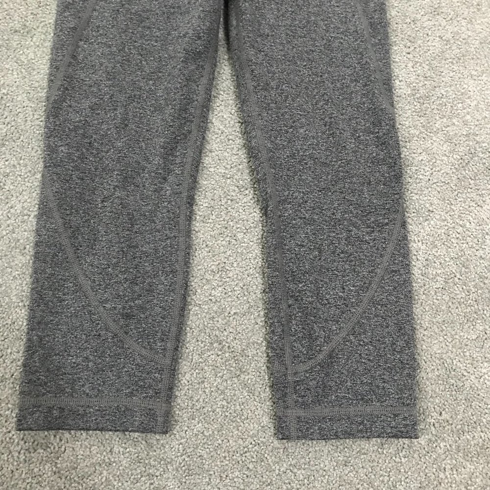 Athleta: Good Condition Salutation Capri Tight - image 4
